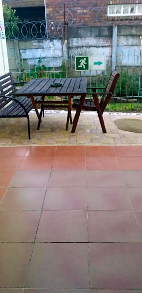 Kwa-Dlamathe Guesthouse