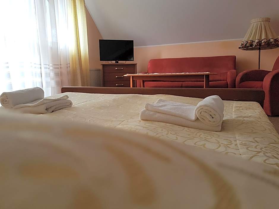 Folwark Tumiany Pokoje & Restauracja