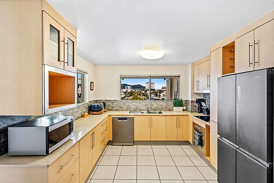 Cairns City Apartments
