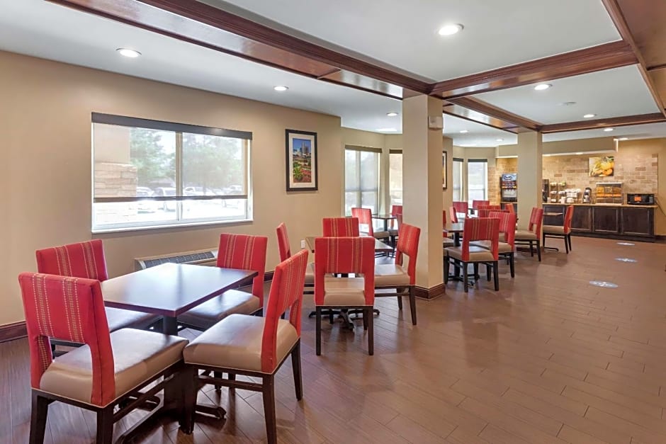 Comfort Suites Dallas Park Central
