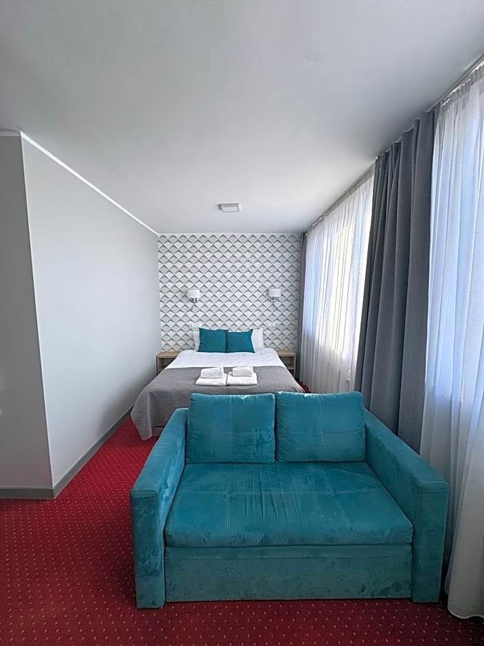 Carina Hotel