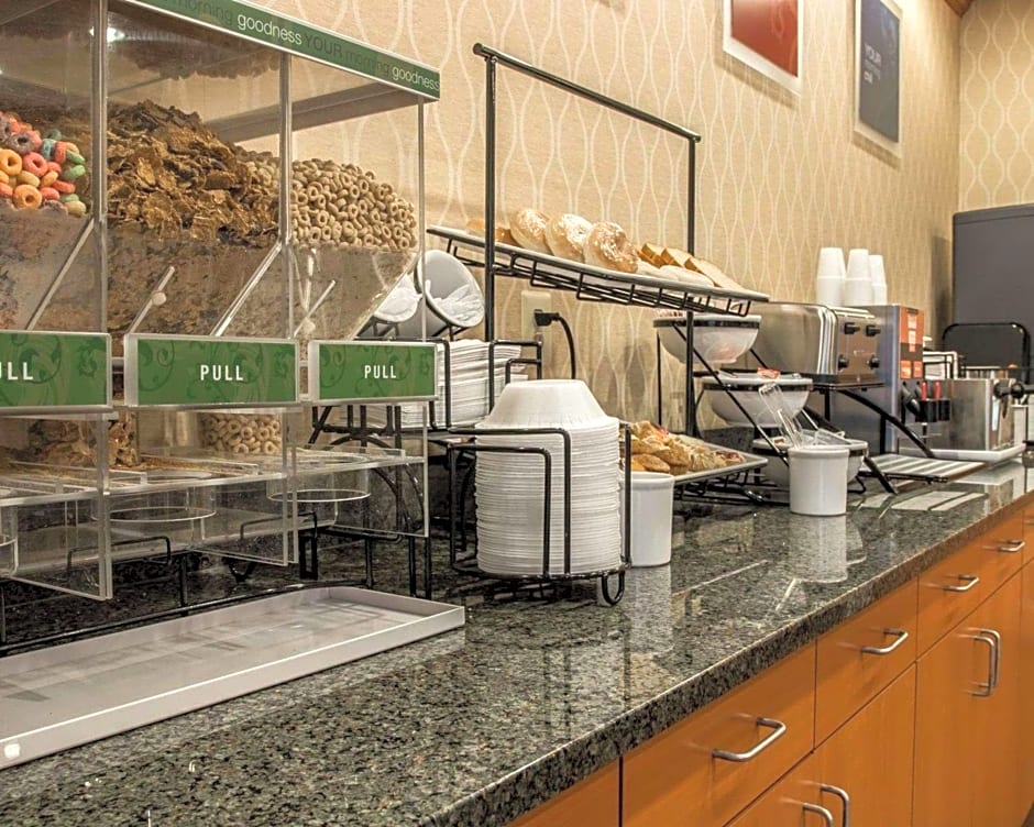 Comfort Inn & Suites Fenton