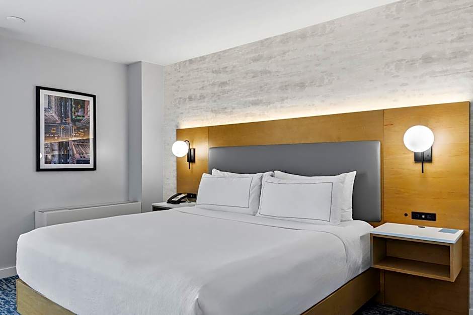 DoubleTree by Hilton New York JFK Airport