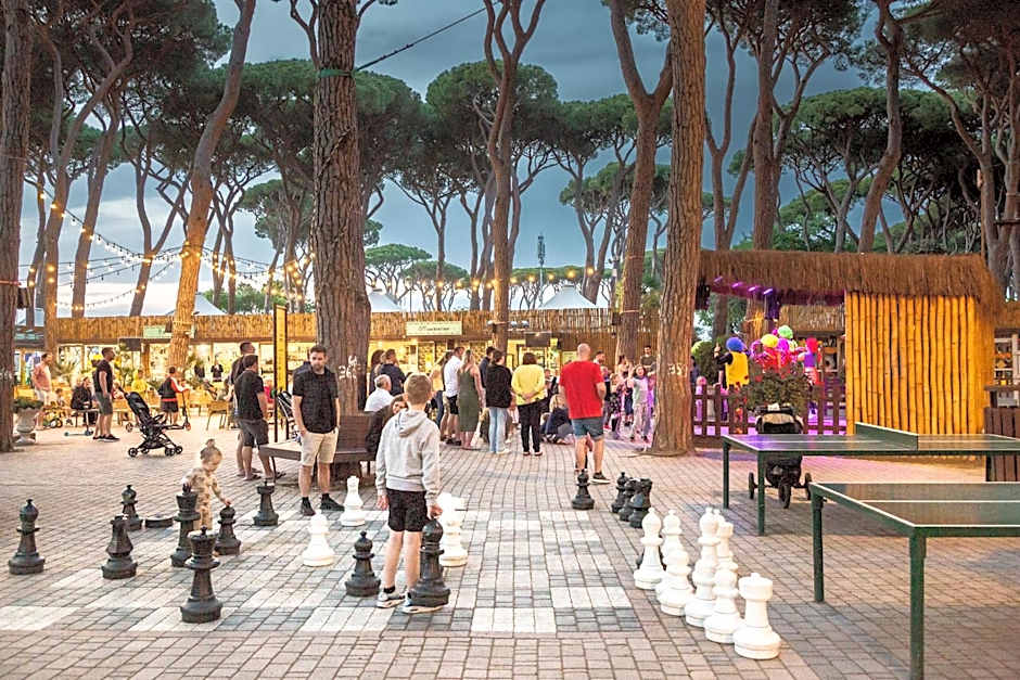 hu Park Albatros village