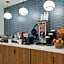 La Quinta Inn & Suites by Wyndham Santa Cruz