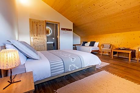 Double Room with Private Bathroom