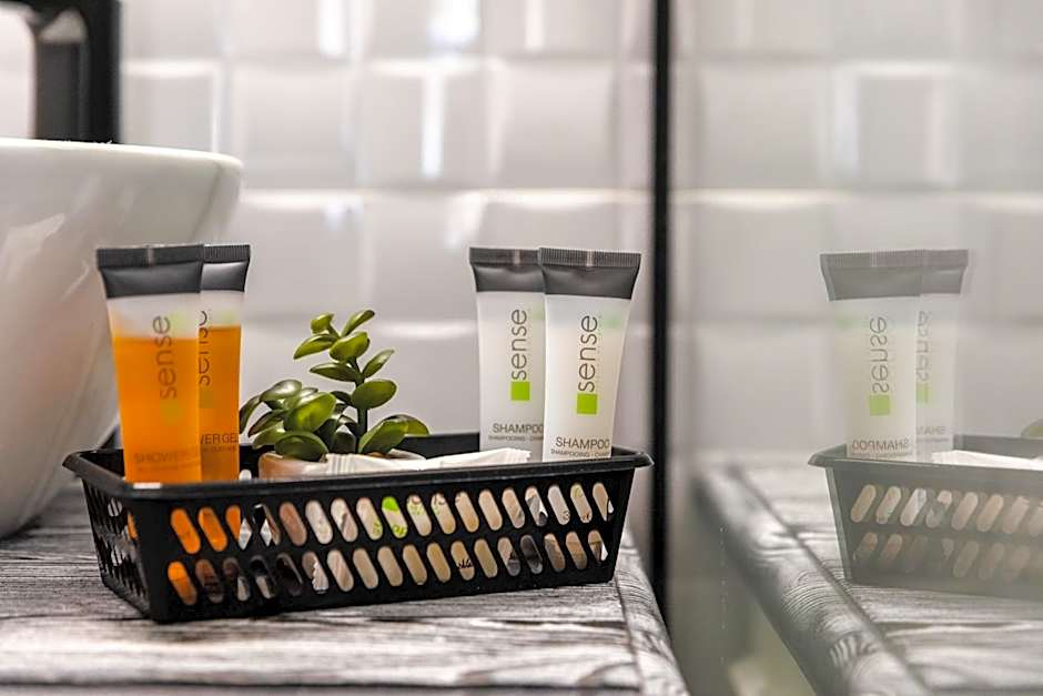 Dallure Boutique - Central, Self Check In