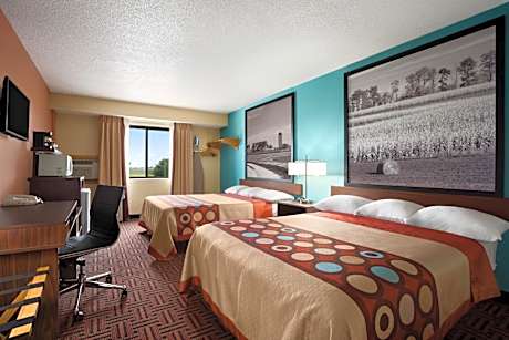 Queen Room with Two Queen Beds - Non-Smoking