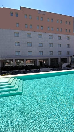Hotel For You