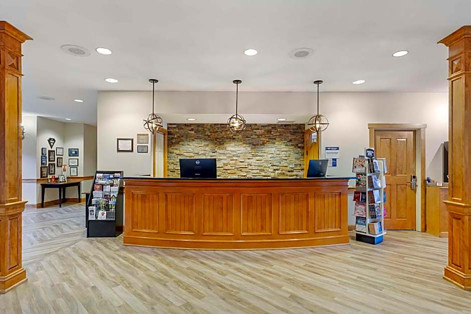 Best Western Plus Dutch Haus Inn and Suites