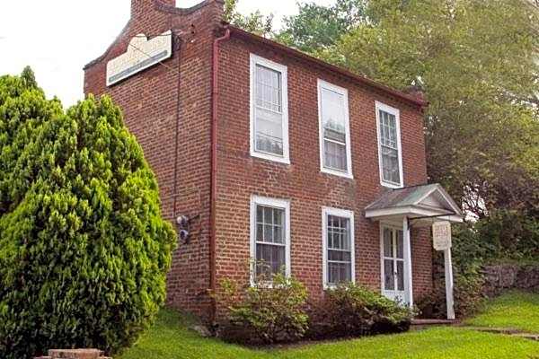 The Lafayette Inn & Restaurant