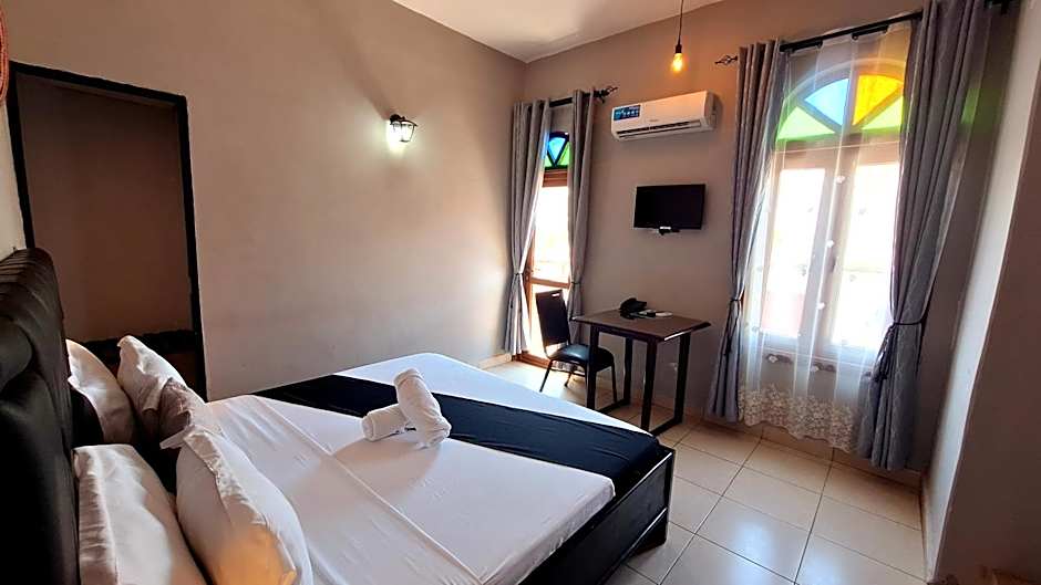 Rumaisa Hotel
