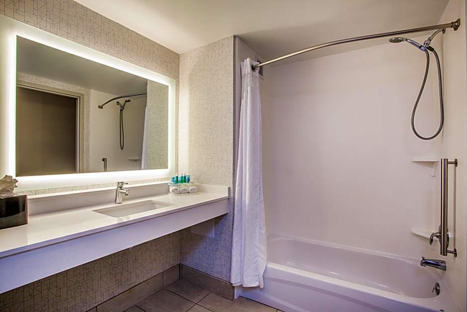 Holiday Inn Express & Suites Lexington Park California By IHG