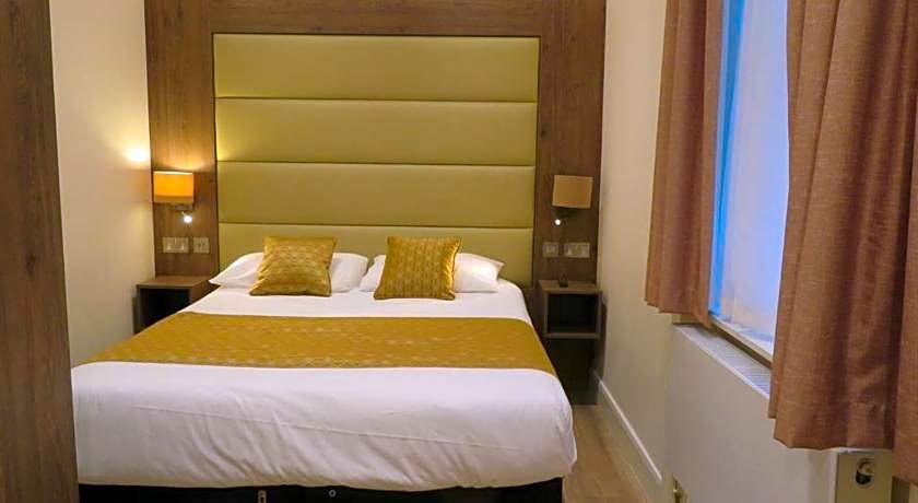 Glendale Hyde Park Hotel