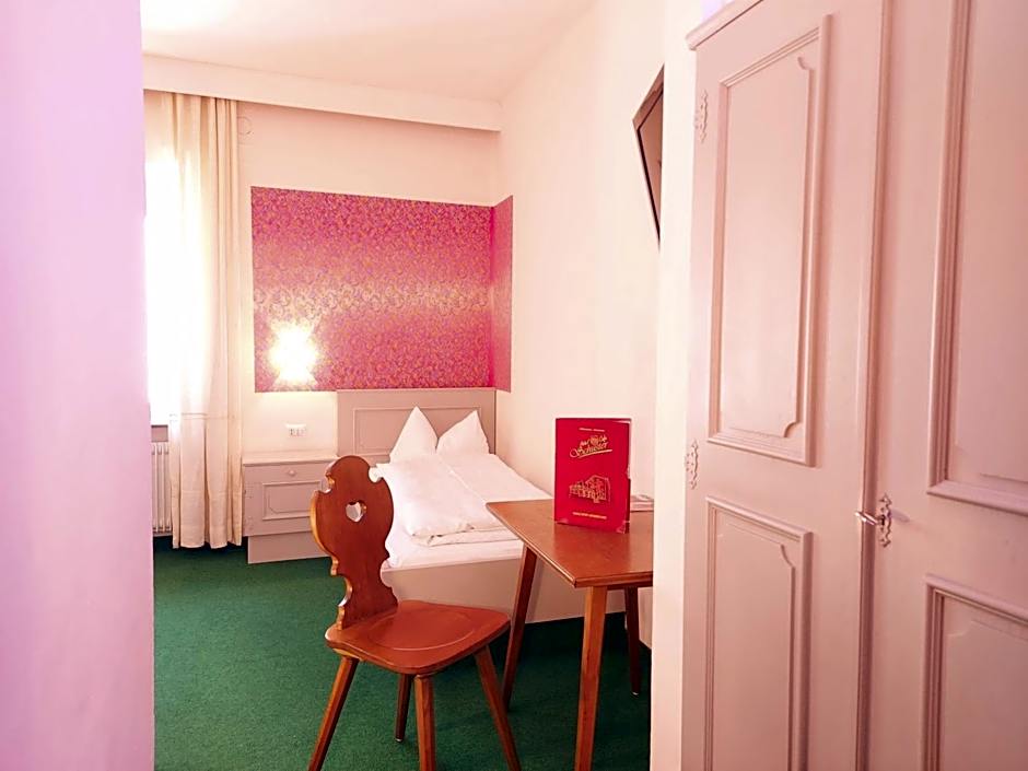 Hotel Schuster