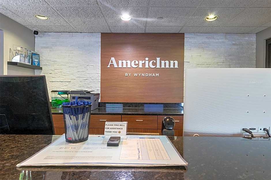 AmericInn by Wyndham Green Bay East