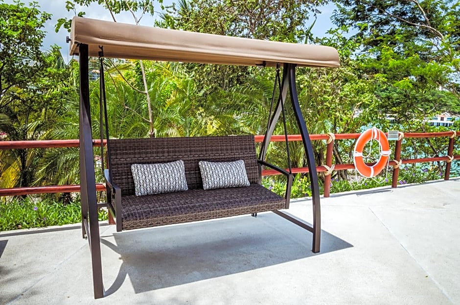 Binniguenda Huatulco & Beach Club