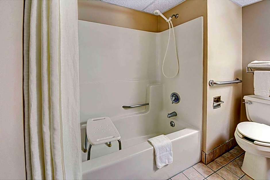 Super 8 by Wyndham Indianapolis Emerson