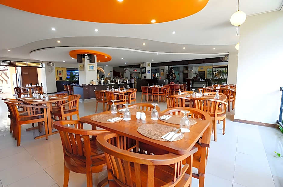 Grand Santhi Hotel