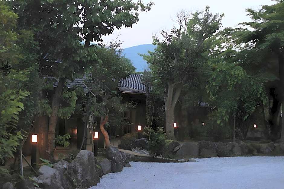 Yufuin Ryokan Wazanho