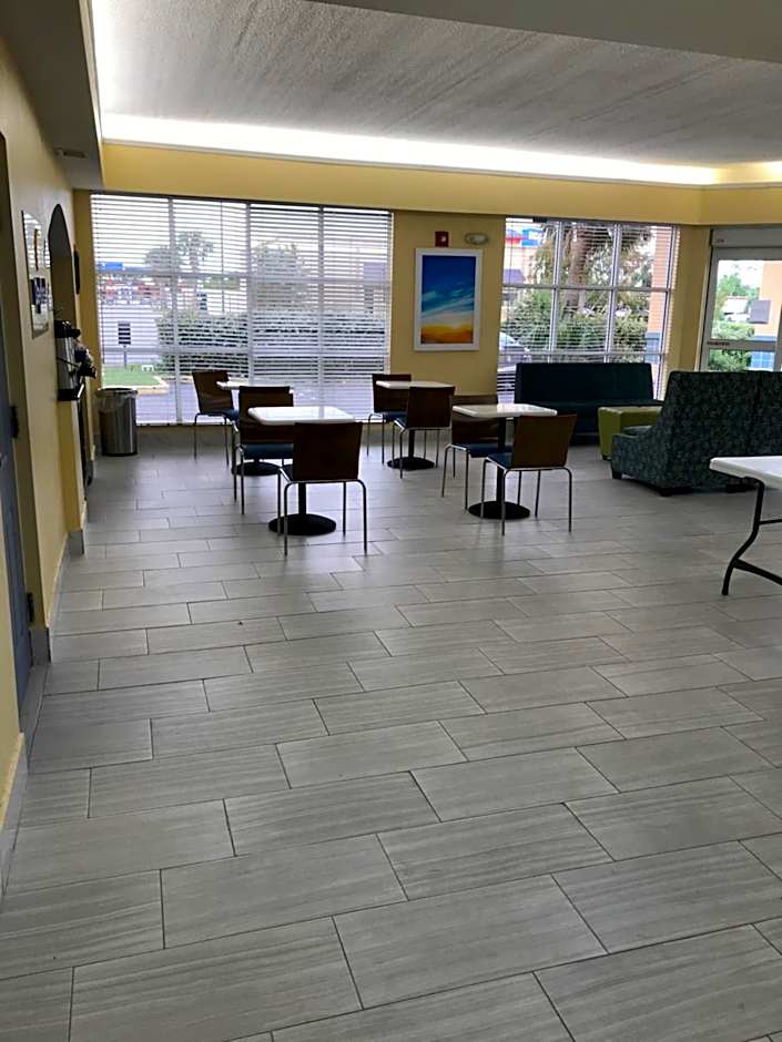 Days Inn by Wyndham Panama City