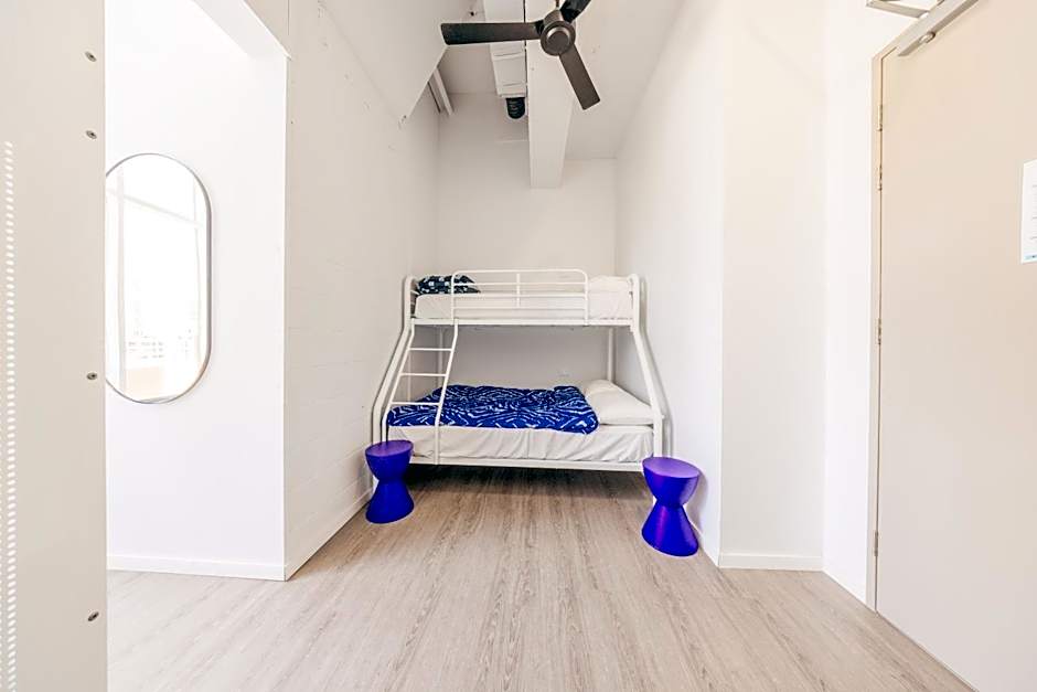 Maze Backpackers - Gold Coast