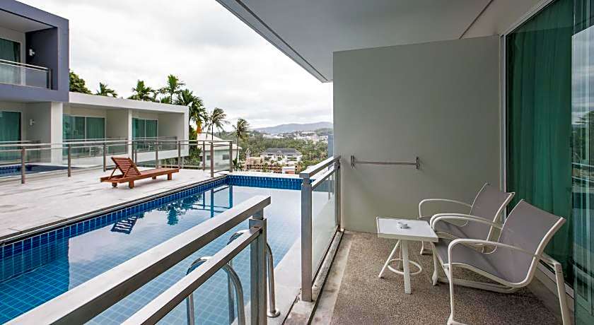 Sugar Palm Grand Hillside