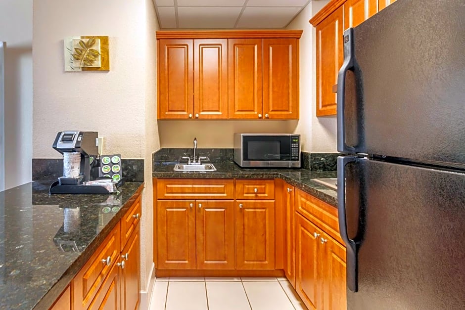 Best Western Plus Kendall Hotel & Suites