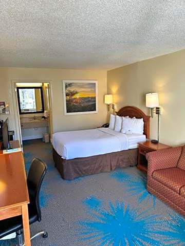 Days Inn by Wyndham Asheville West