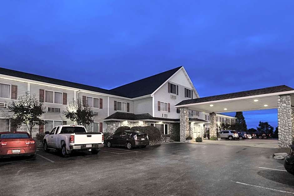 Super 8 by Wyndham St. Ignace