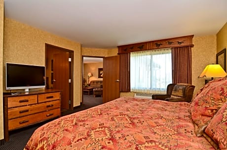 King Suite with Spa Bath - Non-Smoking