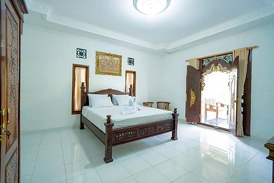 Tebluess Guesthouse Gianyar RedPartner