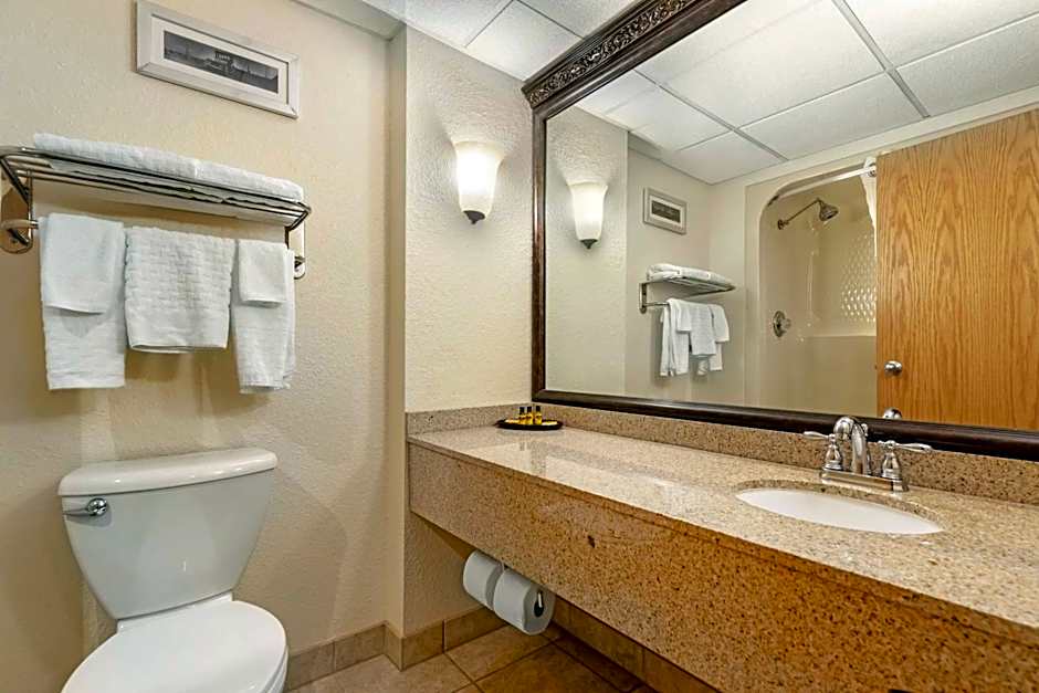 Best Western Plus Longbranch Hotel & Convention Center