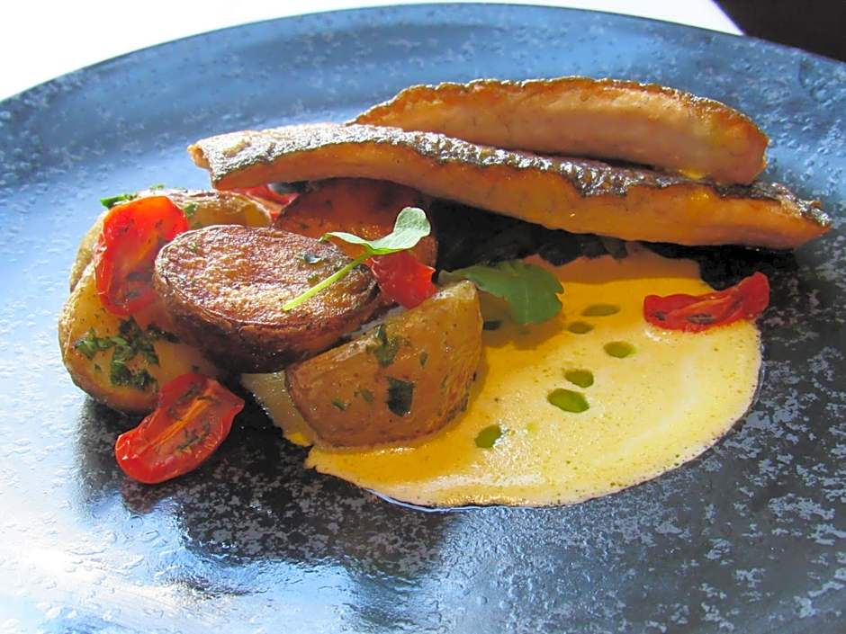 Loftsome Bridge Hotel