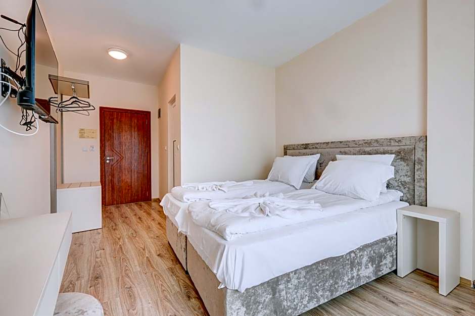 Jupiter 1 Family Hotel