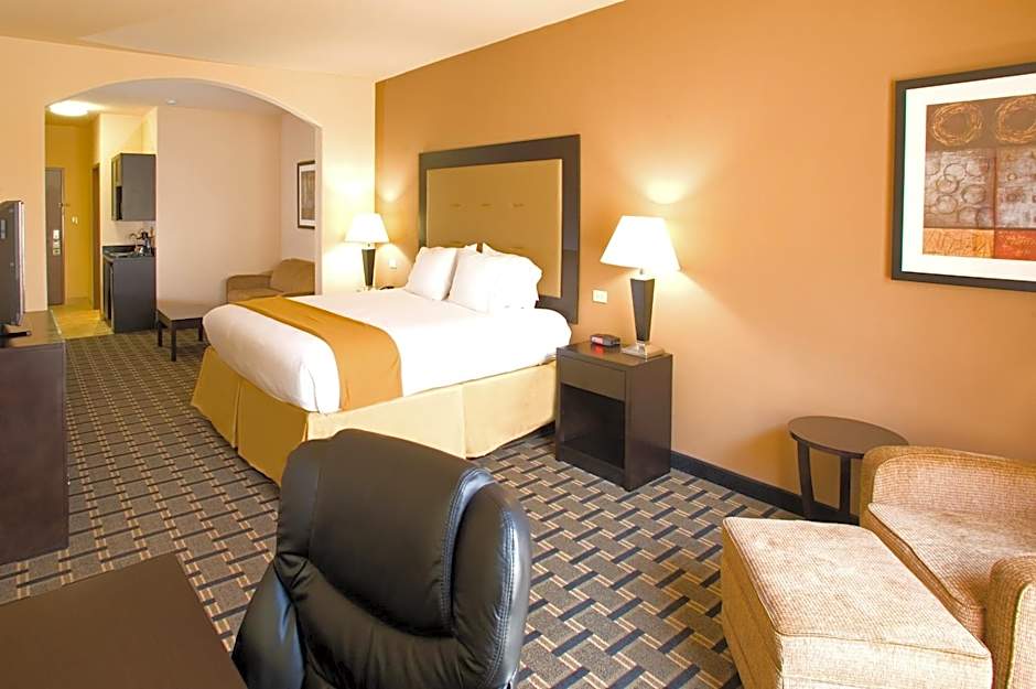 Holiday Inn Express and Suites Beeville By IHG