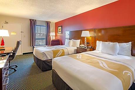 2 Double Beds Nonsmoking