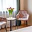 Hotel H12