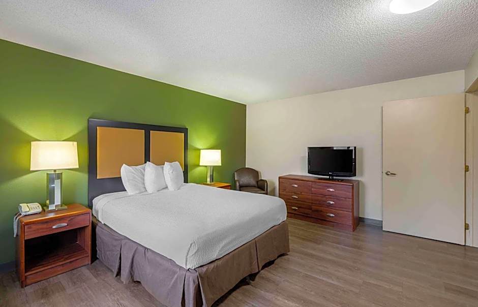 Extended Stay America Suites - Omaha - West