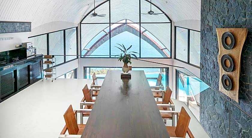 Villa Moonshadow
