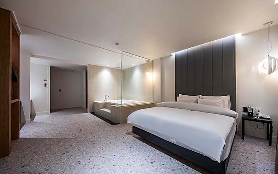 Hotel Casa Osteria in Indong, Gumi