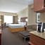 Holiday Inn Express & Suites Vaughan Southwest