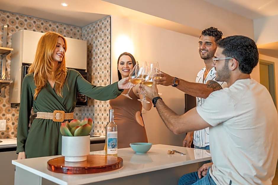 HiBird- Apartment and Suites Hotel