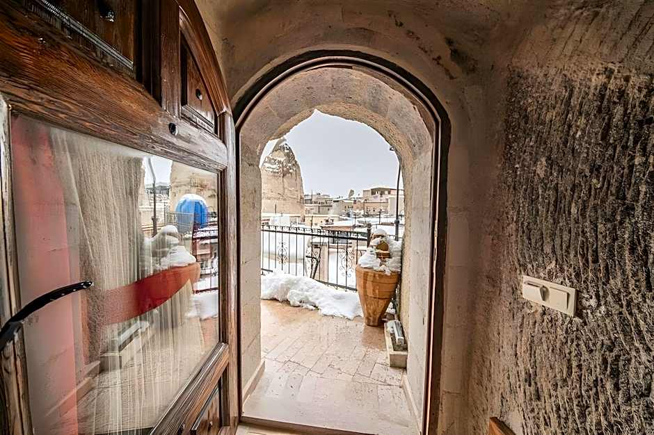 Hidden Cave Hotel