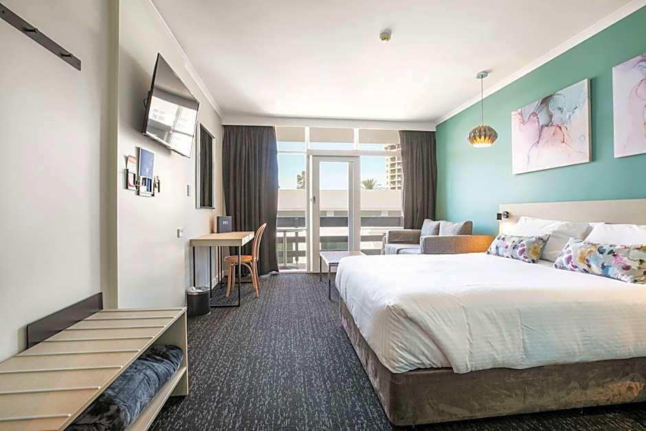 Nightcap at Watermark Glenelg