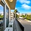Beverly Hills Glamour Oasis 2 BR Apt with Parking 304