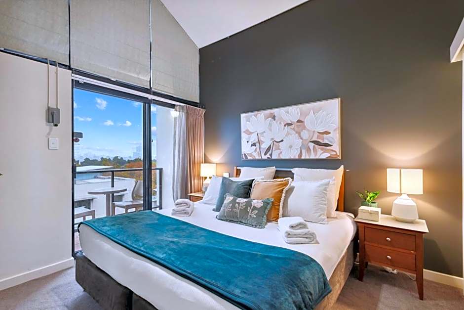 Luxurious City Apartment