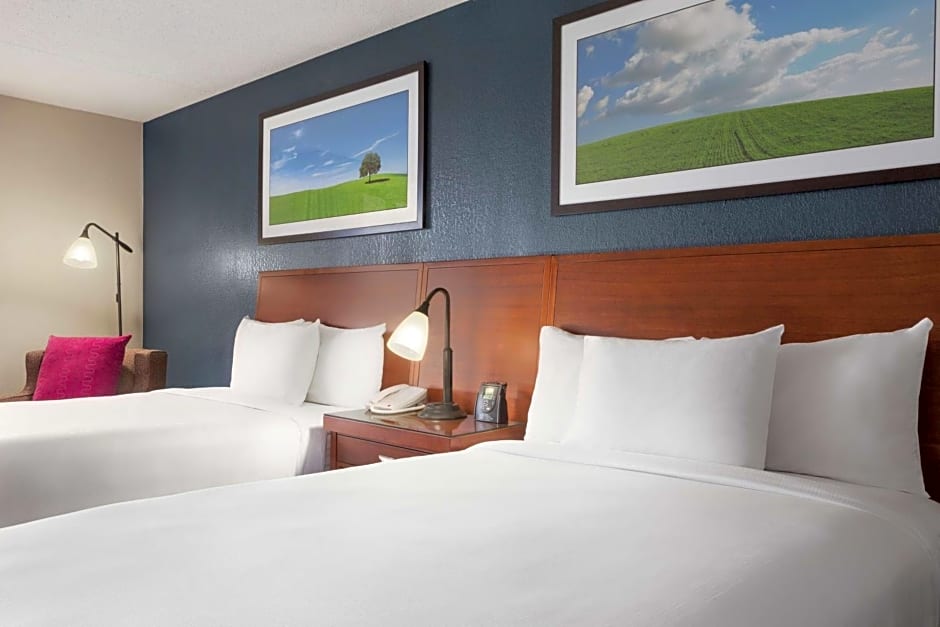 DoubleTree by Hilton Hotel Dallas - DFW Airport North