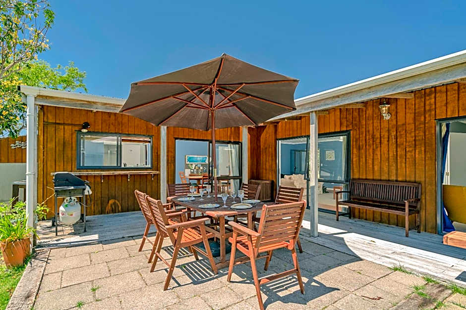 Sundaze - Hahei Holiday Home