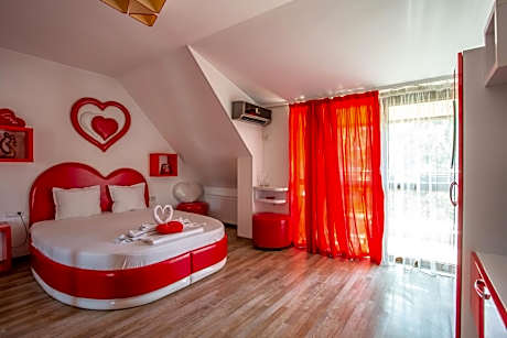 Deluxe Double Room with Balcony - Love